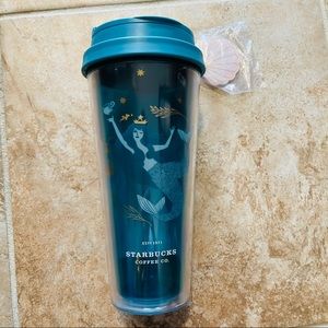Starbucks  Cold Cup 16 oz.Blue Siren Shell Charm